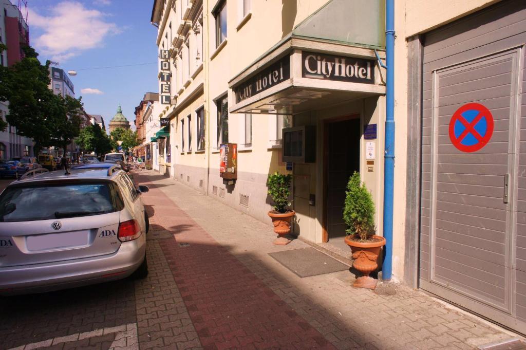 City Hotel MHG Exterior foto