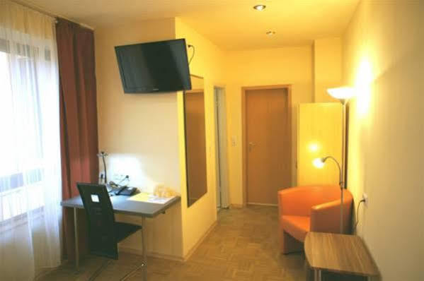 City Hotel MHG Exterior foto